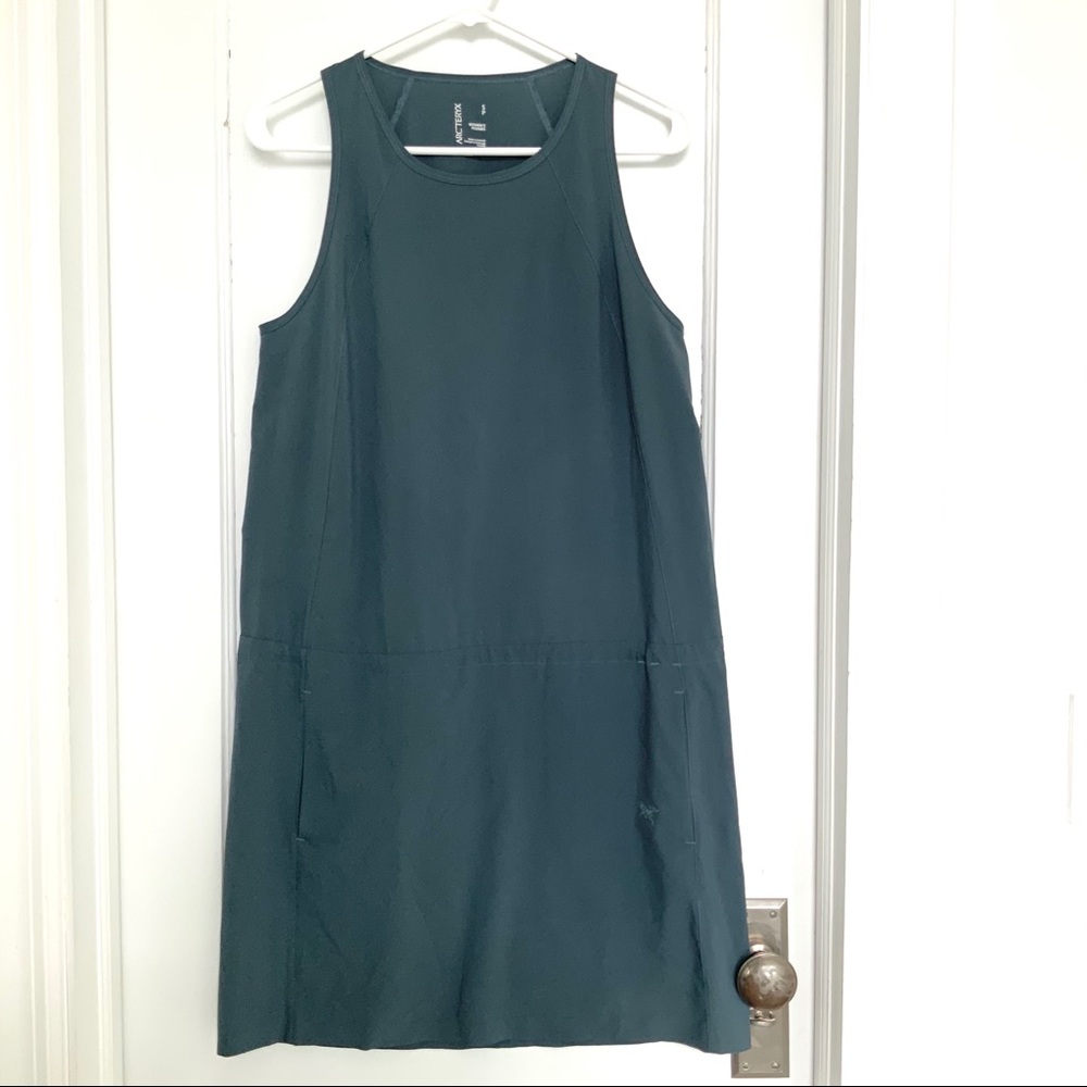 Arc’teryx Contenta Shift Dress, size S